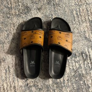 MCM Slides size 10.5